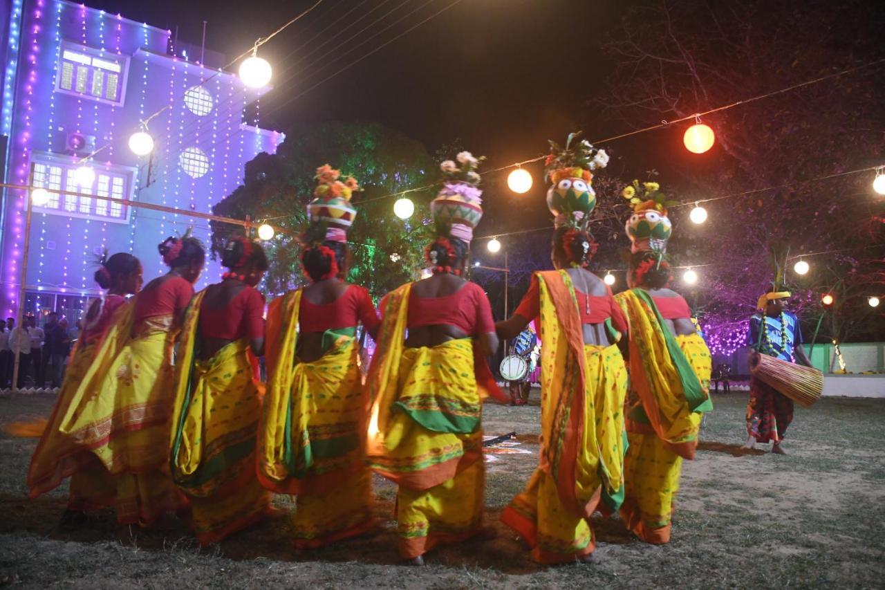 Jhargram Eshani Hotels And Guest House מראה חיצוני תמונה