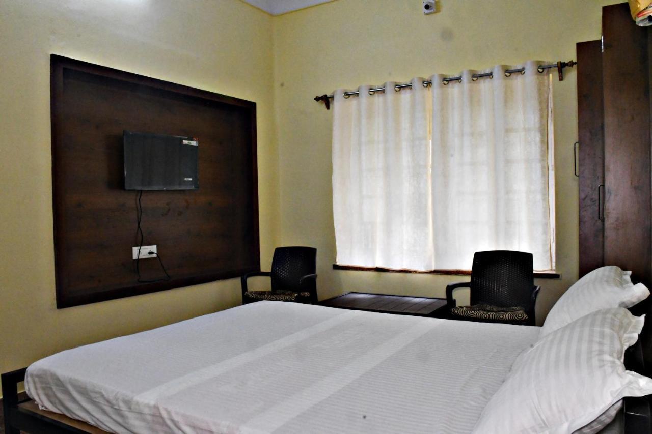 Jhargram Eshani Hotels And Guest House מראה חיצוני תמונה